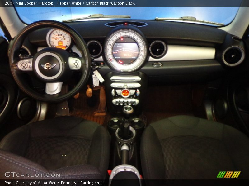Pepper White / Carbon Black/Carbon Black 2007 Mini Cooper Hardtop