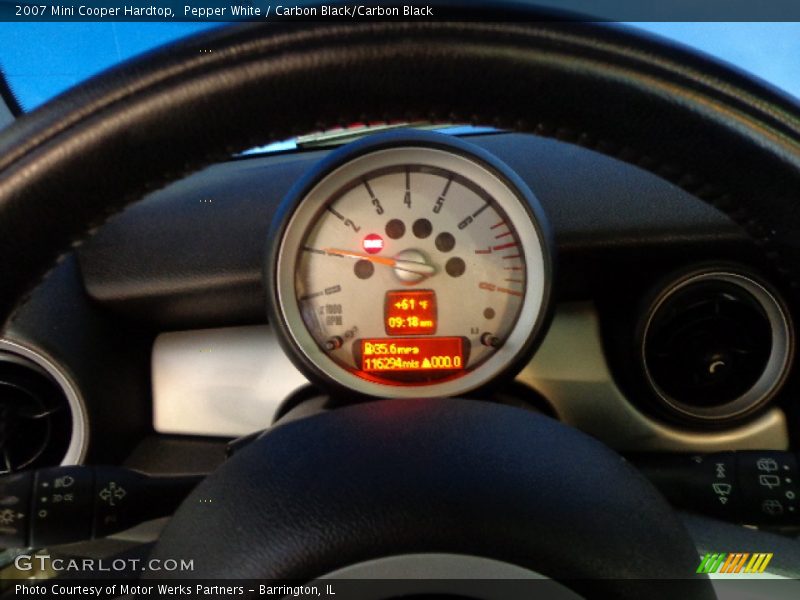 Pepper White / Carbon Black/Carbon Black 2007 Mini Cooper Hardtop