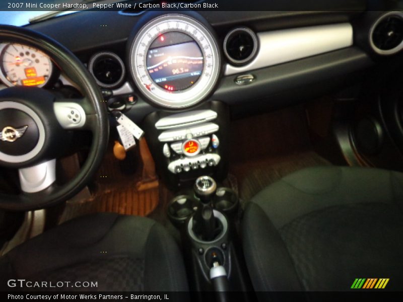 Pepper White / Carbon Black/Carbon Black 2007 Mini Cooper Hardtop