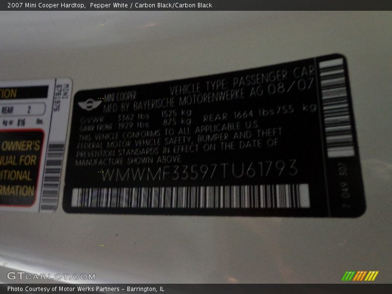 Pepper White / Carbon Black/Carbon Black 2007 Mini Cooper Hardtop