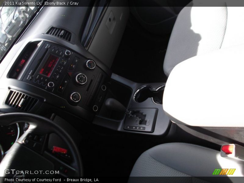 Ebony Black / Gray 2011 Kia Sorento LX