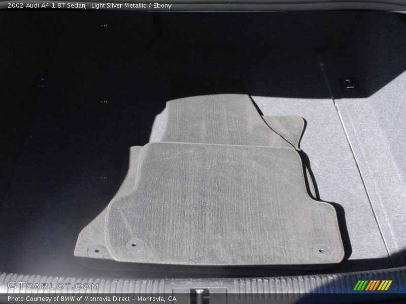 Light Silver Metallic / Ebony 2002 Audi A4 1.8T Sedan