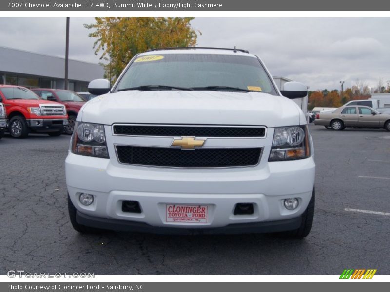 Summit White / Ebony/Light Cashmere 2007 Chevrolet Avalanche LTZ 4WD