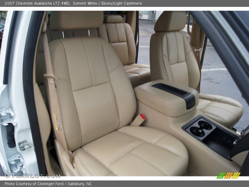 Summit White / Ebony/Light Cashmere 2007 Chevrolet Avalanche LTZ 4WD