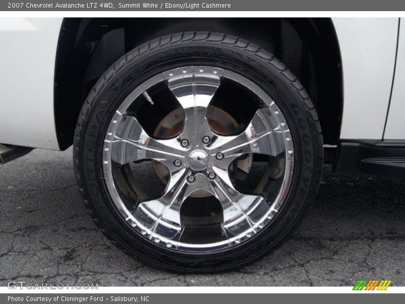 Summit White / Ebony/Light Cashmere 2007 Chevrolet Avalanche LTZ 4WD