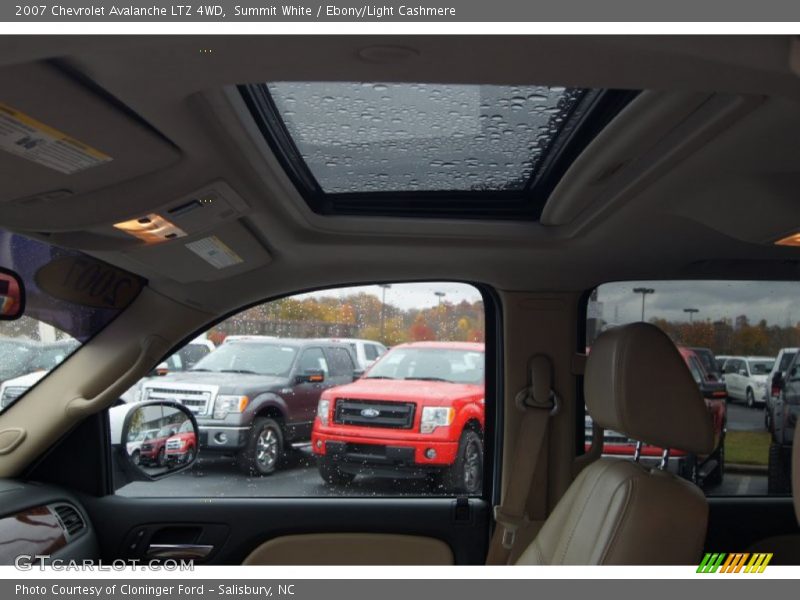 Summit White / Ebony/Light Cashmere 2007 Chevrolet Avalanche LTZ 4WD