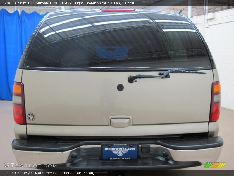 Light Pewter Metallic / Tan/Neutral 2003 Chevrolet Suburban 1500 LT 4x4