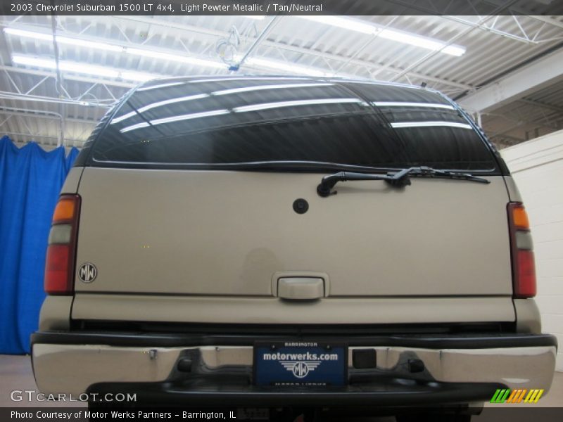 Light Pewter Metallic / Tan/Neutral 2003 Chevrolet Suburban 1500 LT 4x4