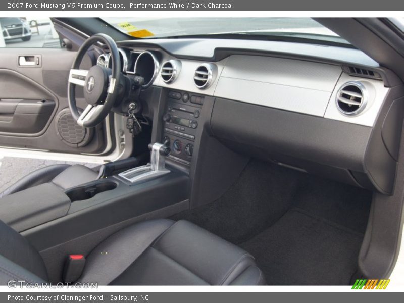 Performance White / Dark Charcoal 2007 Ford Mustang V6 Premium Coupe
