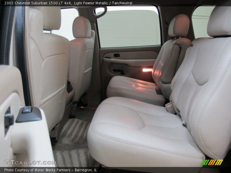 Light Pewter Metallic / Tan/Neutral 2003 Chevrolet Suburban 1500 LT 4x4