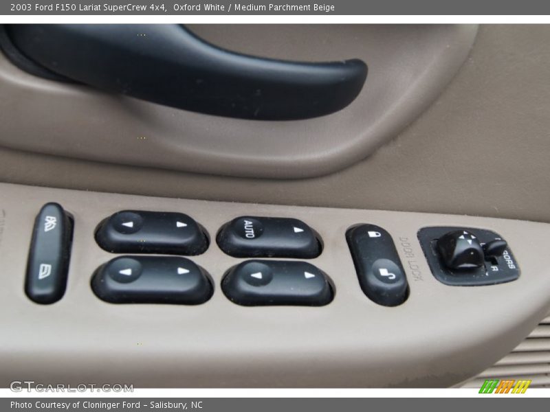 Oxford White / Medium Parchment Beige 2003 Ford F150 Lariat SuperCrew 4x4