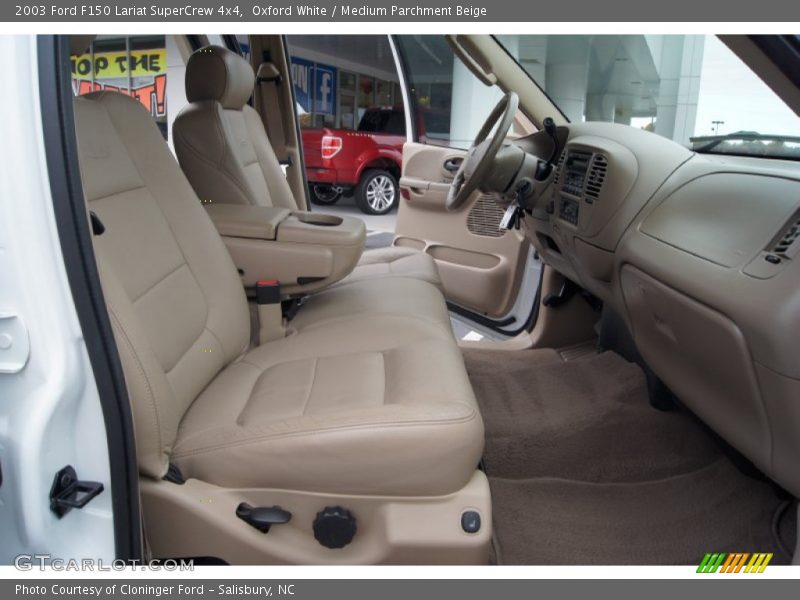 Oxford White / Medium Parchment Beige 2003 Ford F150 Lariat SuperCrew 4x4