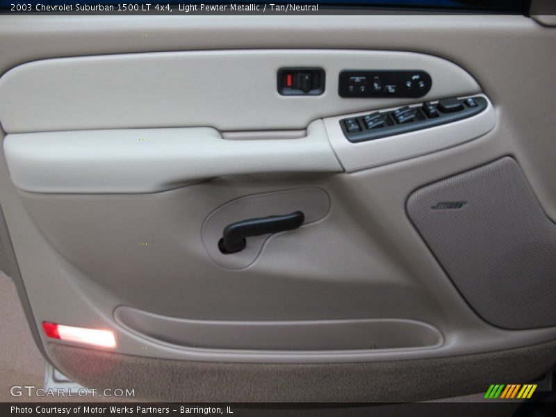 Light Pewter Metallic / Tan/Neutral 2003 Chevrolet Suburban 1500 LT 4x4