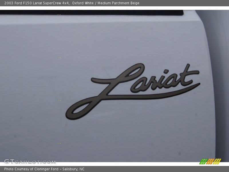 Oxford White / Medium Parchment Beige 2003 Ford F150 Lariat SuperCrew 4x4