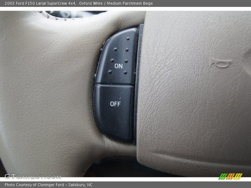 Oxford White / Medium Parchment Beige 2003 Ford F150 Lariat SuperCrew 4x4