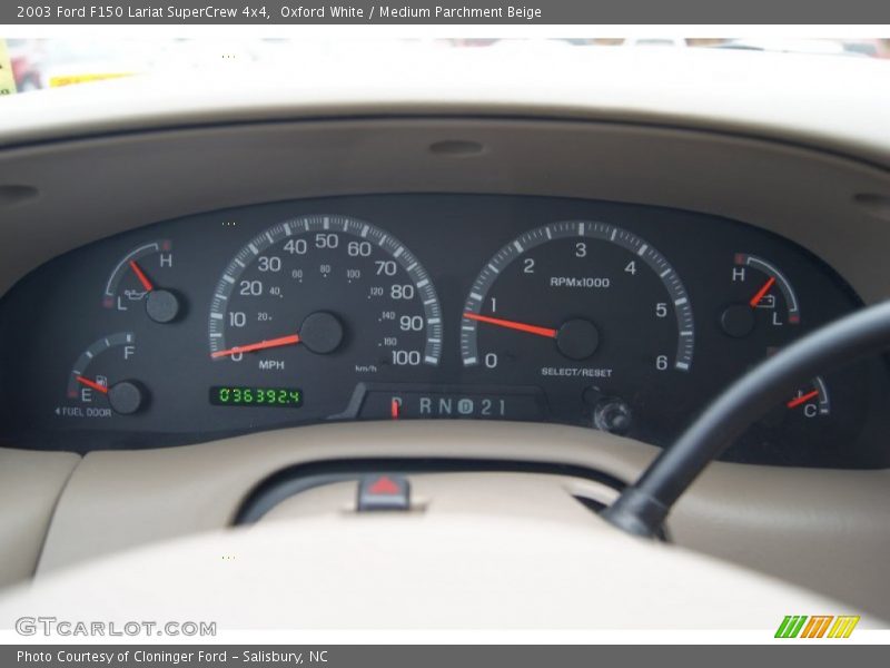 Oxford White / Medium Parchment Beige 2003 Ford F150 Lariat SuperCrew 4x4