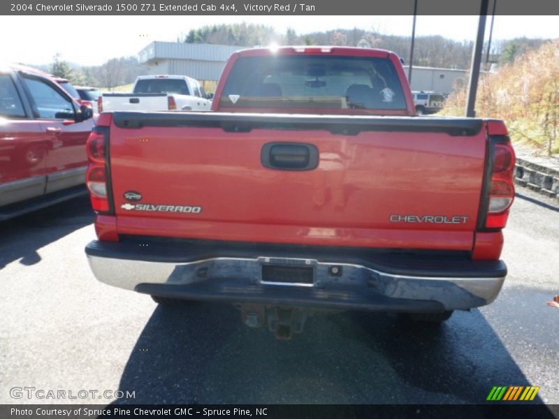 Victory Red / Tan 2004 Chevrolet Silverado 1500 Z71 Extended Cab 4x4