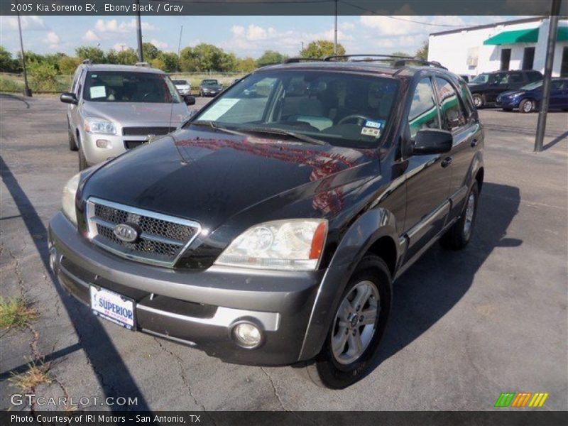 Ebony Black / Gray 2005 Kia Sorento EX