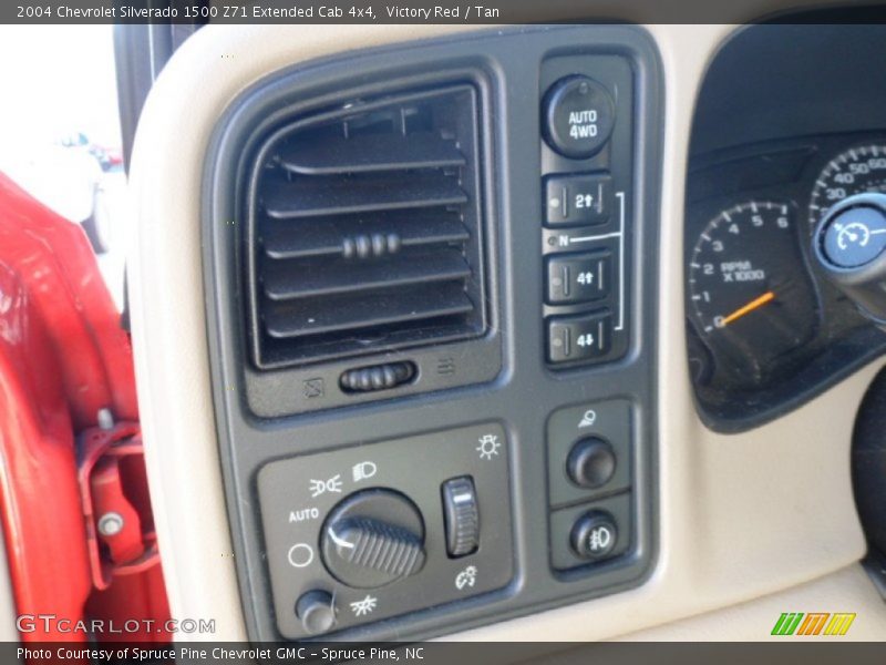 Victory Red / Tan 2004 Chevrolet Silverado 1500 Z71 Extended Cab 4x4
