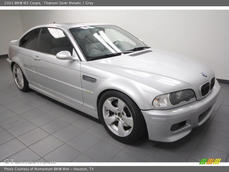 Front 3/4 View of 2001 M3 Coupe