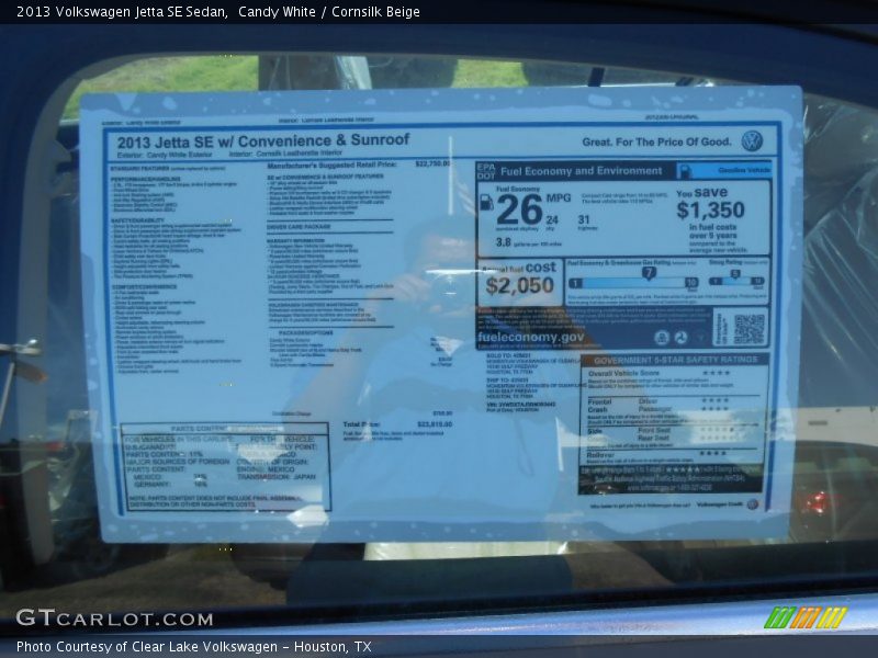 Candy White / Cornsilk Beige 2013 Volkswagen Jetta SE Sedan