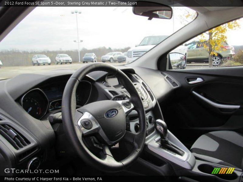 Sterling Grey Metallic / Two-Tone Sport 2012 Ford Focus SE Sport 5-Door
