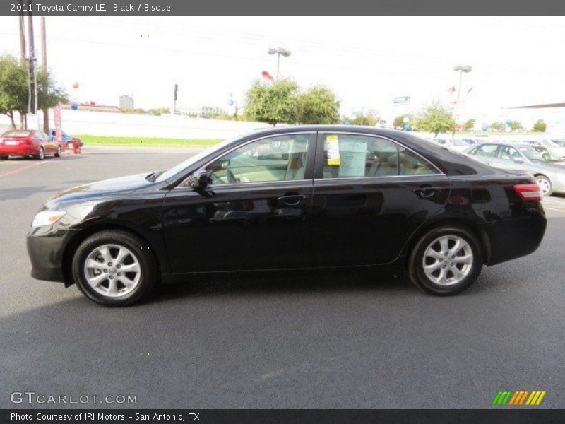 Black / Bisque 2011 Toyota Camry LE