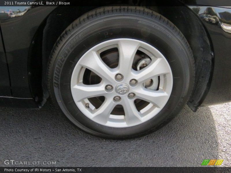 Black / Bisque 2011 Toyota Camry LE