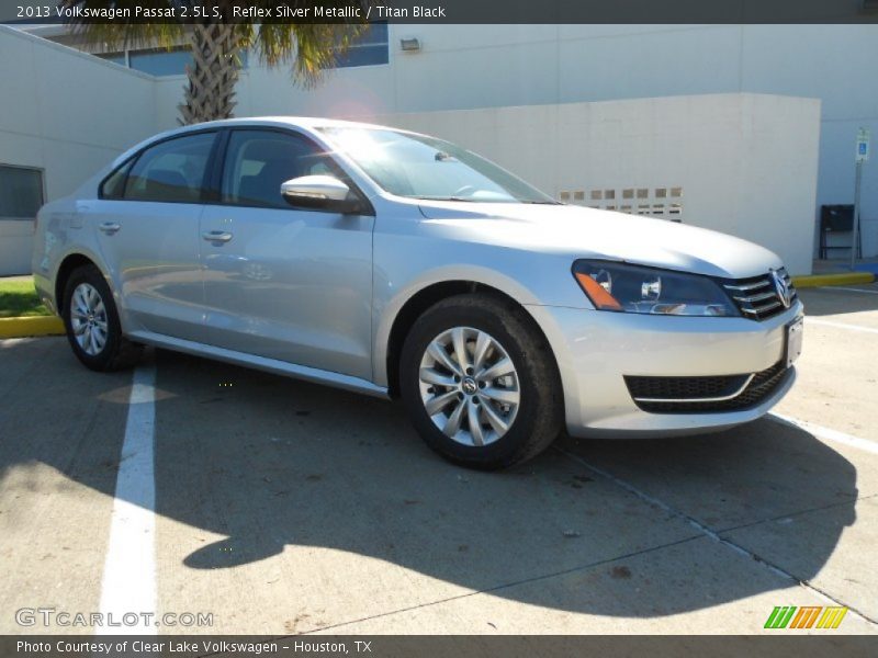 Reflex Silver Metallic / Titan Black 2013 Volkswagen Passat 2.5L S