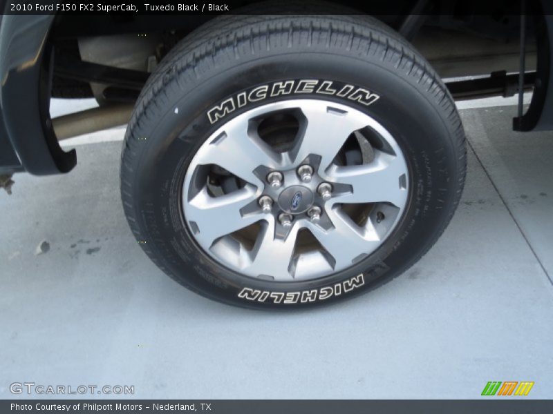 Tuxedo Black / Black 2010 Ford F150 FX2 SuperCab