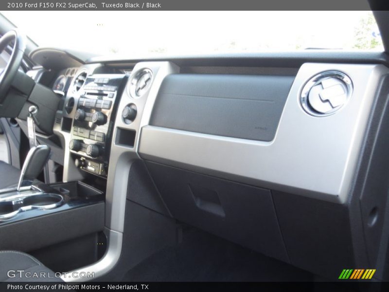 Tuxedo Black / Black 2010 Ford F150 FX2 SuperCab