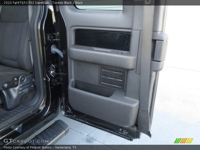 Tuxedo Black / Black 2010 Ford F150 FX2 SuperCab