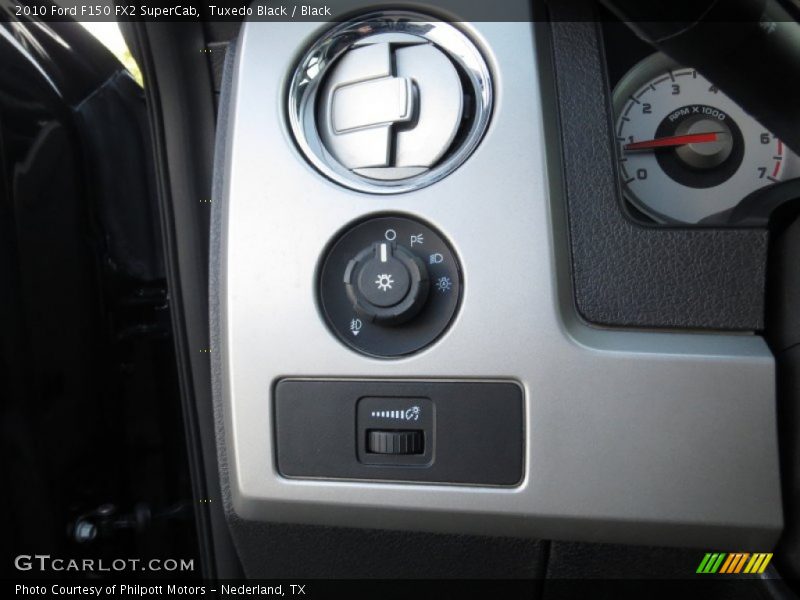 Tuxedo Black / Black 2010 Ford F150 FX2 SuperCab