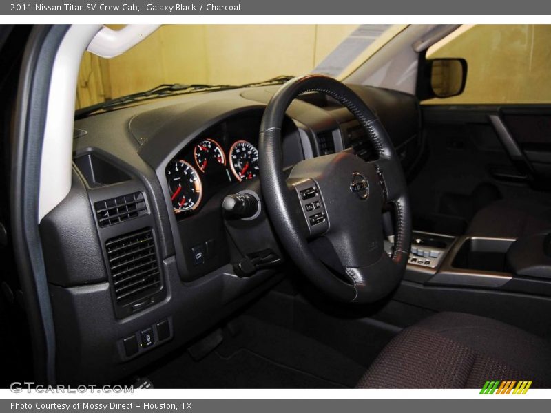 Galaxy Black / Charcoal 2011 Nissan Titan SV Crew Cab