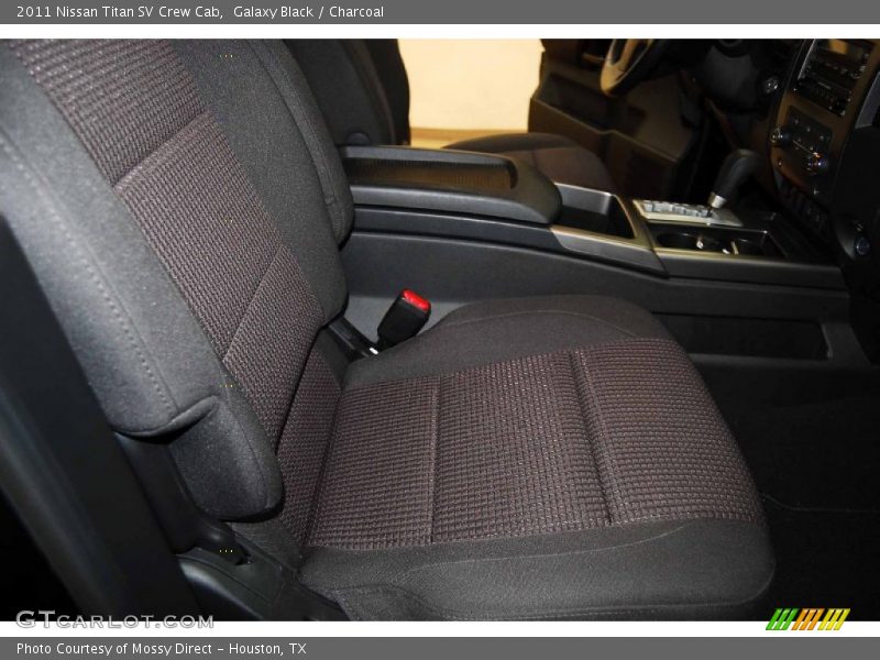 Galaxy Black / Charcoal 2011 Nissan Titan SV Crew Cab