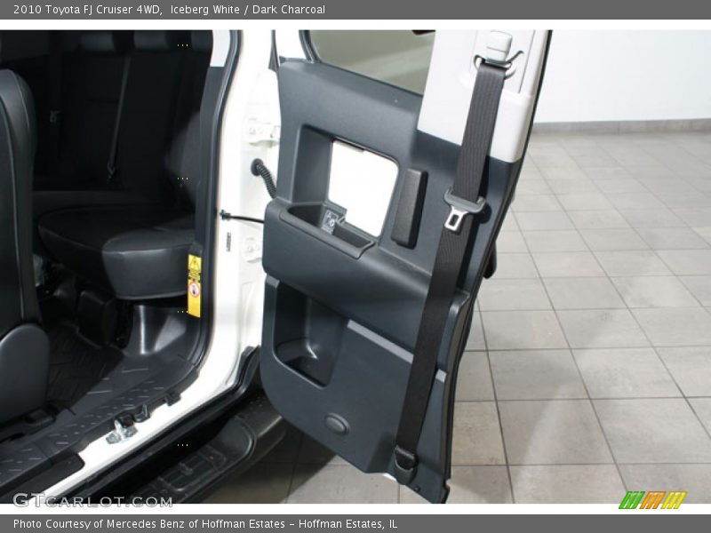 Iceberg White / Dark Charcoal 2010 Toyota FJ Cruiser 4WD