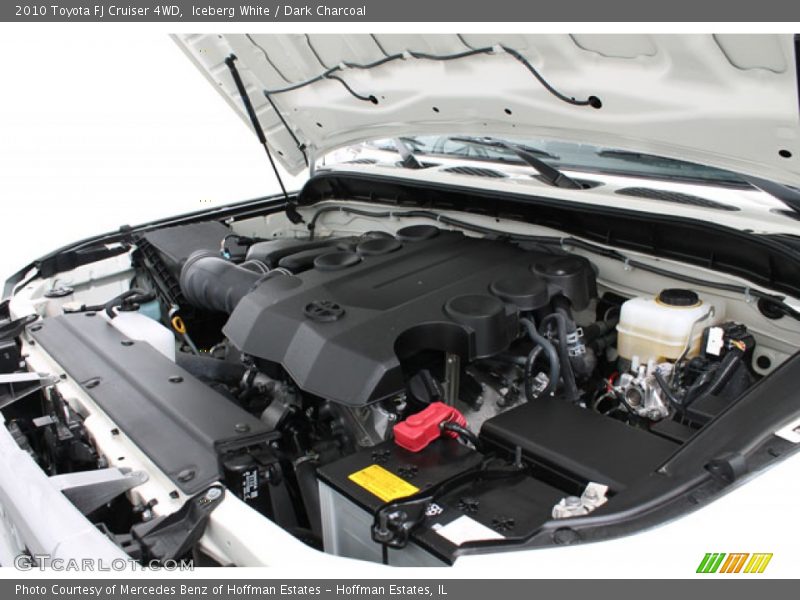 Iceberg White / Dark Charcoal 2010 Toyota FJ Cruiser 4WD