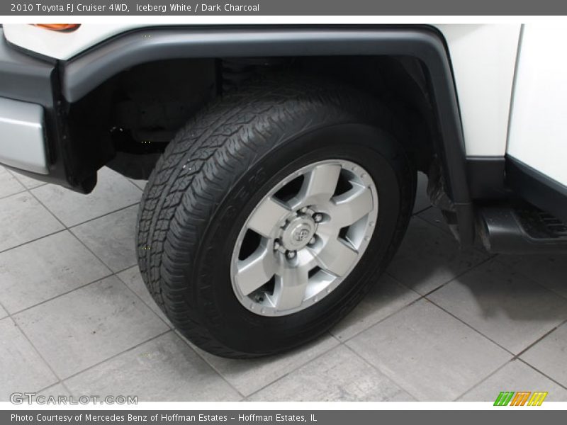 Iceberg White / Dark Charcoal 2010 Toyota FJ Cruiser 4WD