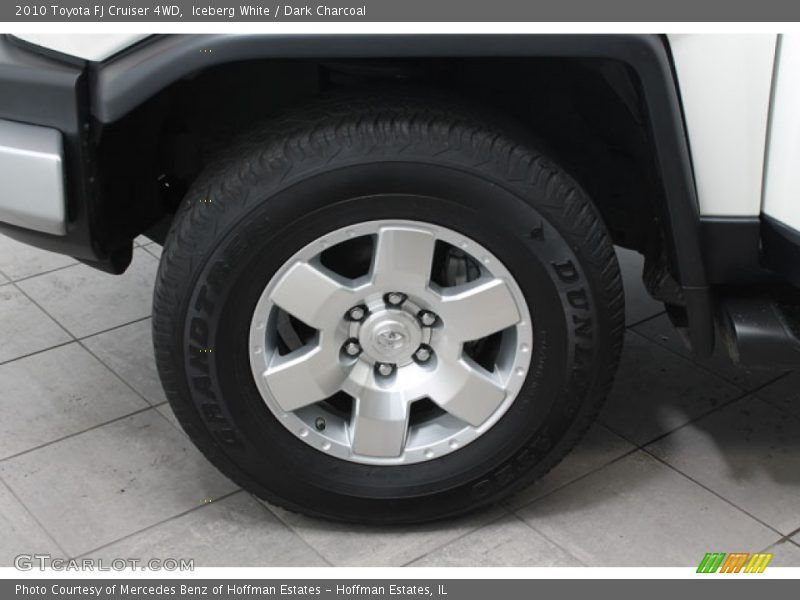 Iceberg White / Dark Charcoal 2010 Toyota FJ Cruiser 4WD