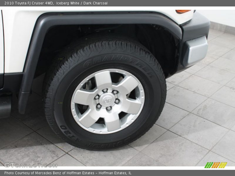 Iceberg White / Dark Charcoal 2010 Toyota FJ Cruiser 4WD