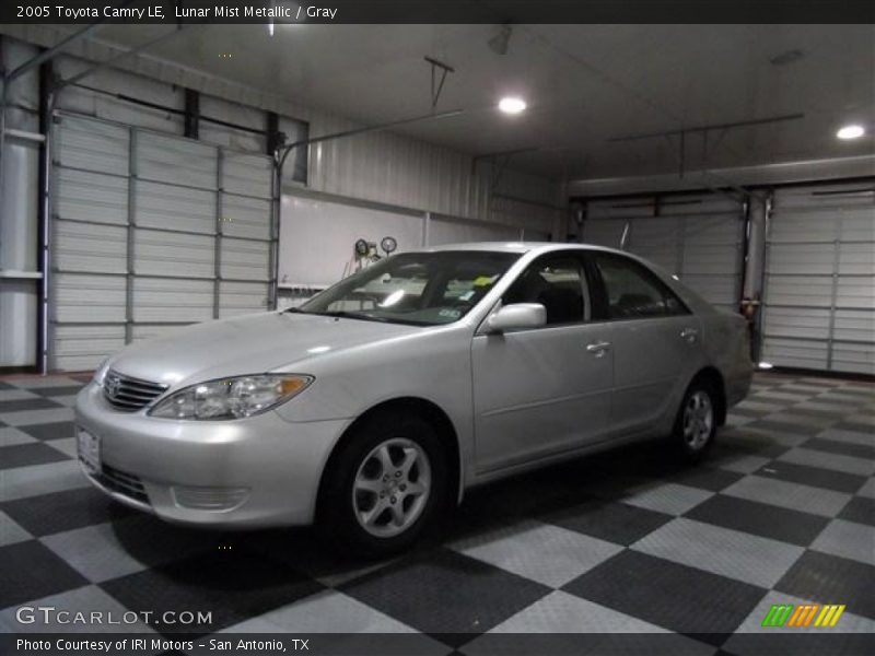 Lunar Mist Metallic / Gray 2005 Toyota Camry LE
