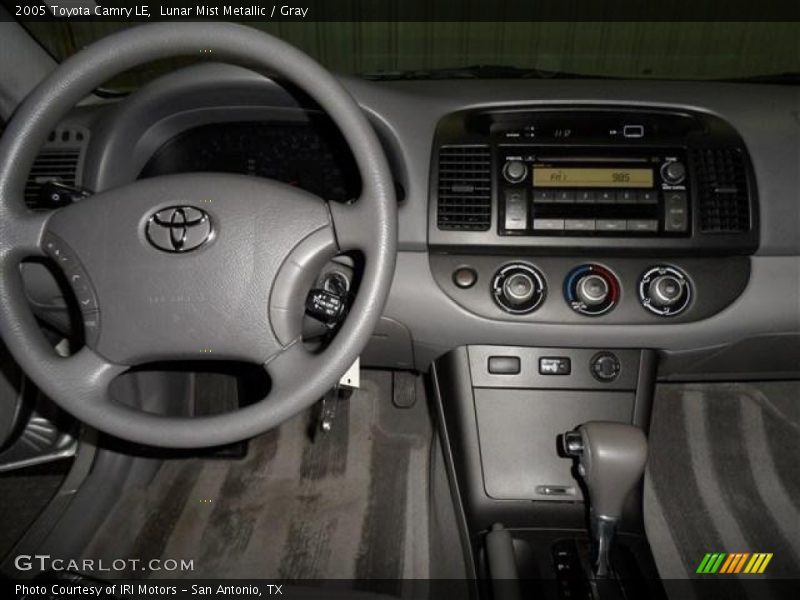 Lunar Mist Metallic / Gray 2005 Toyota Camry LE