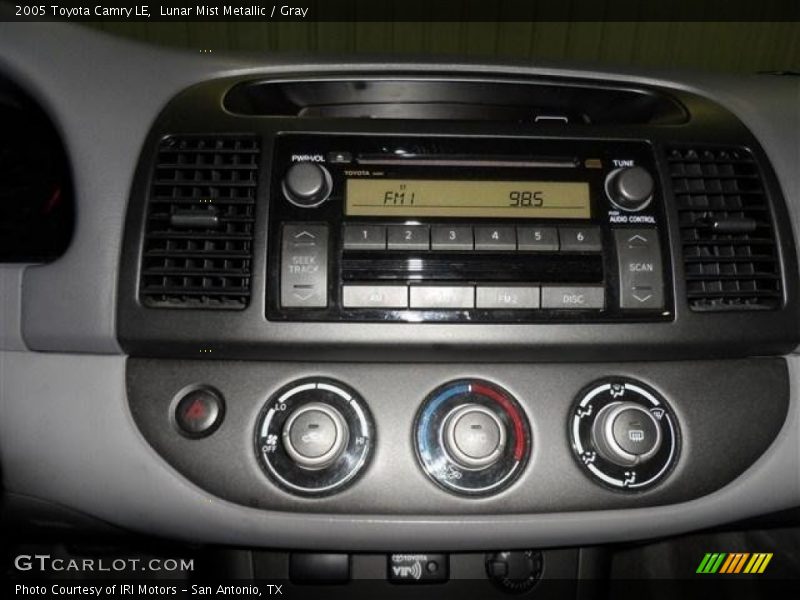Lunar Mist Metallic / Gray 2005 Toyota Camry LE