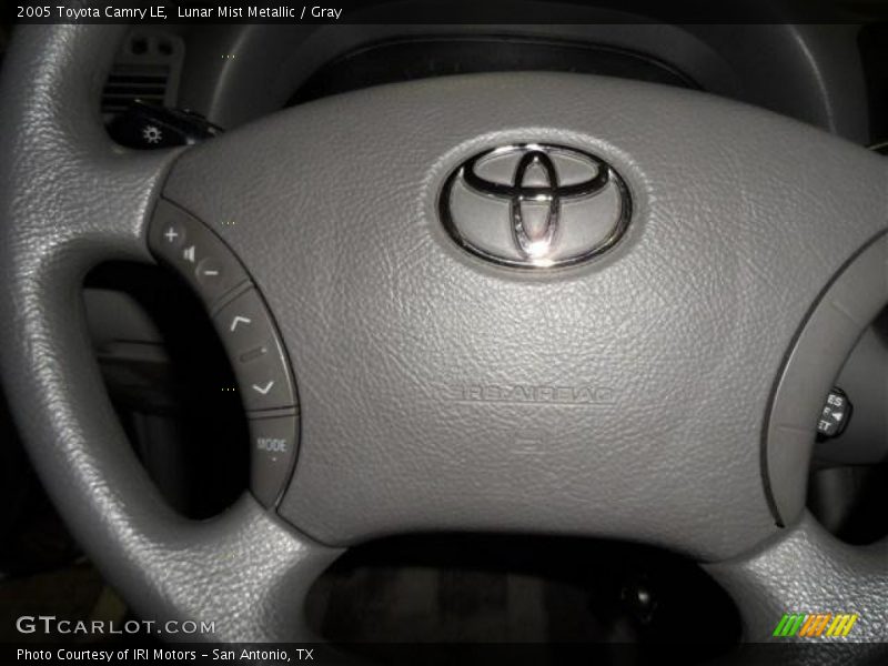 Lunar Mist Metallic / Gray 2005 Toyota Camry LE