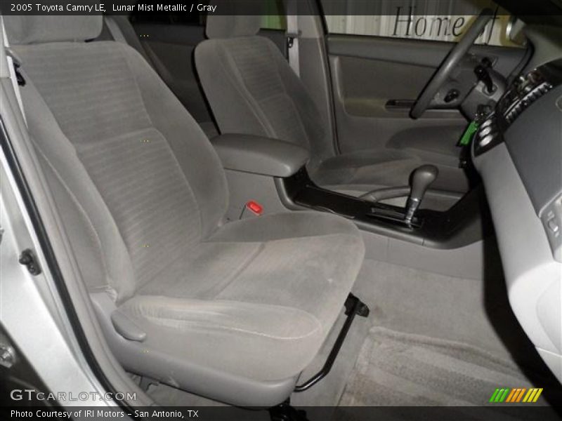 Lunar Mist Metallic / Gray 2005 Toyota Camry LE