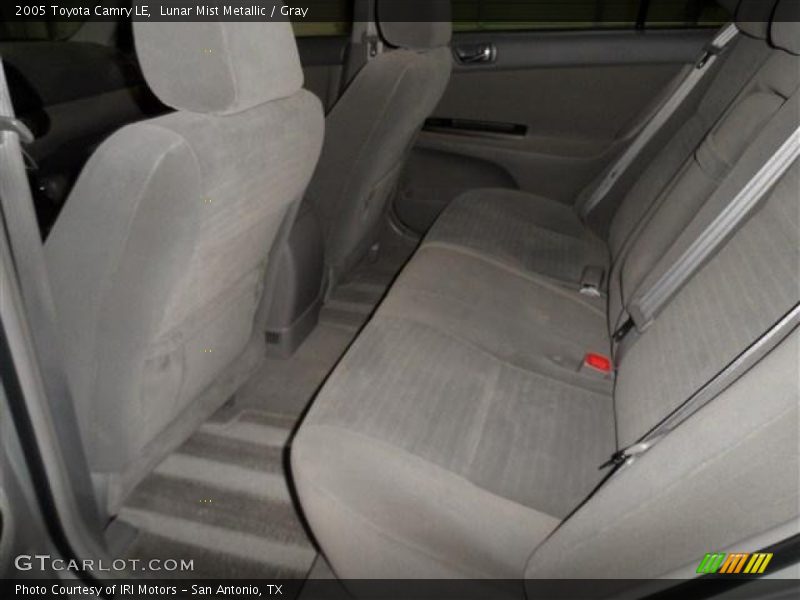 Lunar Mist Metallic / Gray 2005 Toyota Camry LE