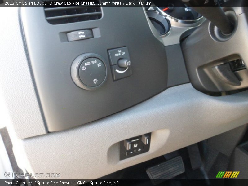 Summit White / Dark Titanium 2013 GMC Sierra 3500HD Crew Cab 4x4 Chassis