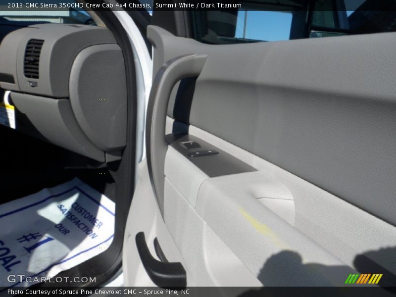Summit White / Dark Titanium 2013 GMC Sierra 3500HD Crew Cab 4x4 Chassis