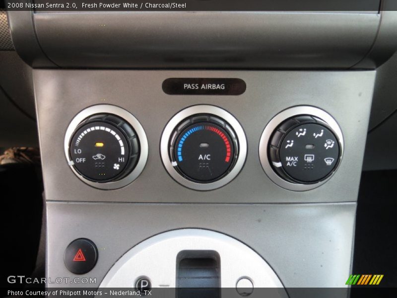 Fresh Powder White / Charcoal/Steel 2008 Nissan Sentra 2.0