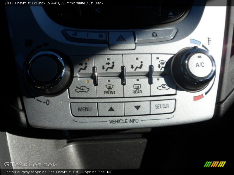 Summit White / Jet Black 2013 Chevrolet Equinox LS AWD